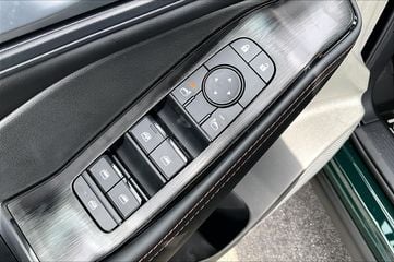 2026 Nissan Rogue - Image 2