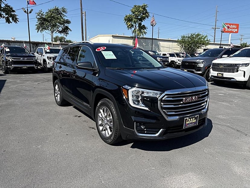2024 GMC Terrain - Image 1
