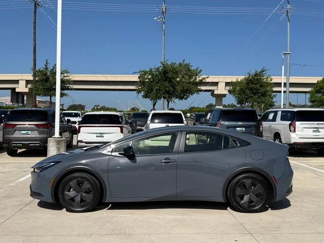 2025 Toyota Prius - Image 3