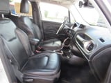 2015 Jeep Renegade - Preview 11