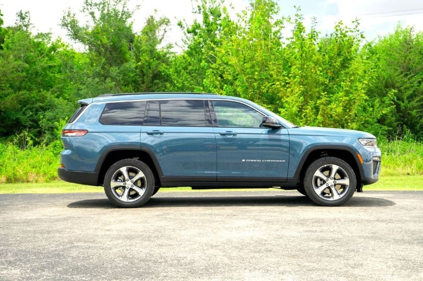 2026 Jeep Grand Cherokee L - Image 3