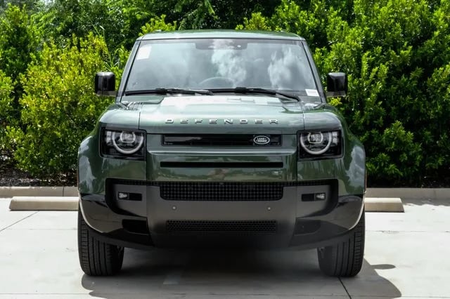 2026 Land Rover Defender - Image 2