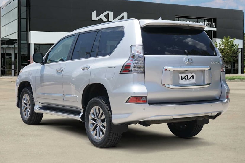 2015 Lexus GX - Image 2