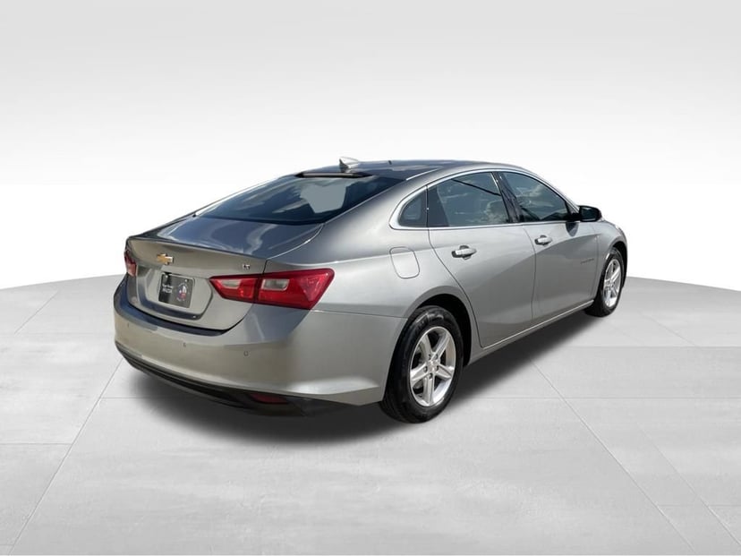 2024 Chevrolet Malibu - Image 3