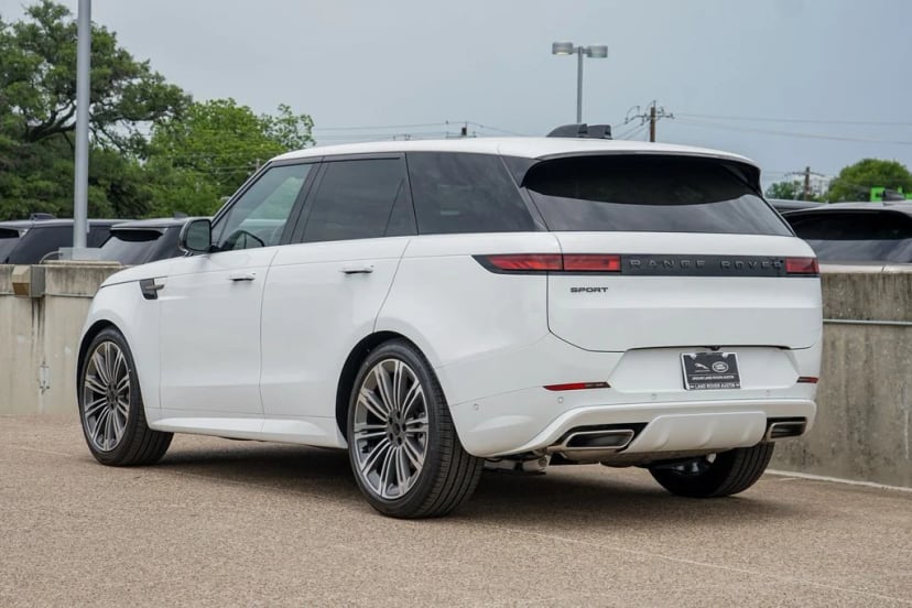 2026 Land Rover Range Rover Sport - Image 3