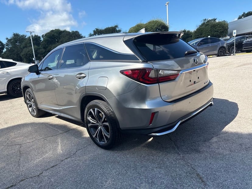 2019 Lexus RX - Image 3