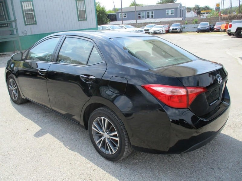 2017 Toyota Corolla - Image 2