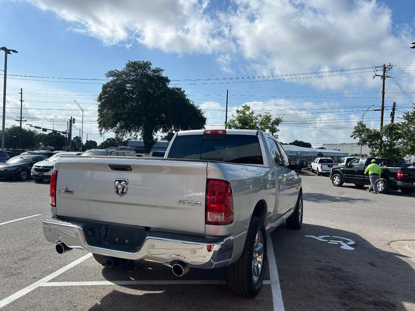 2018 Ram 1500 - Image 3