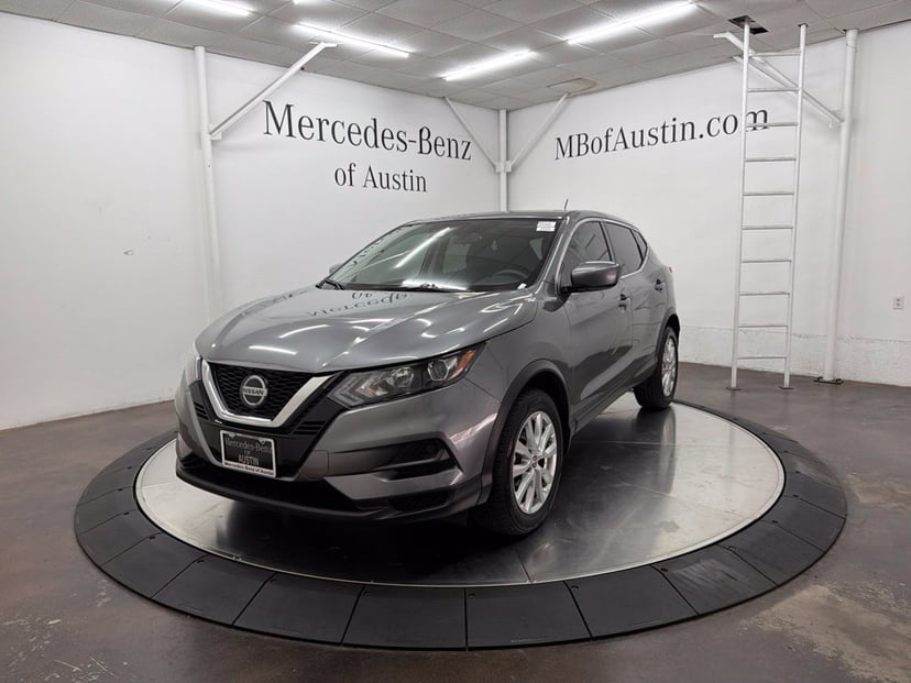 2020 Nissan Rogue - Image 1