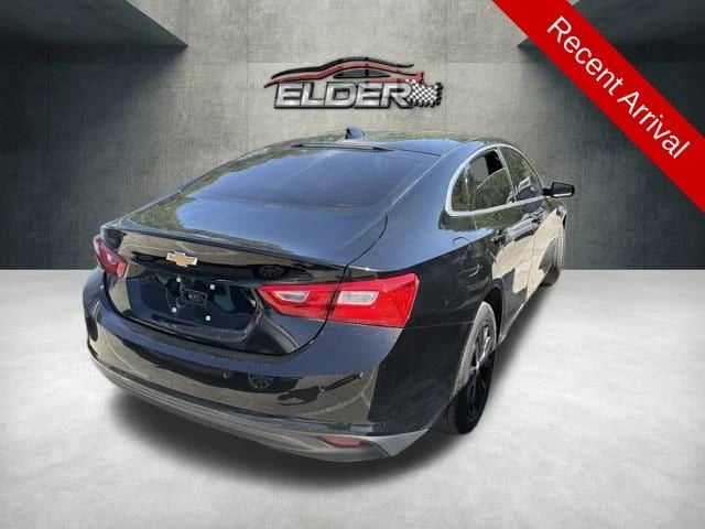 2024 Chevrolet Malibu - Image 3