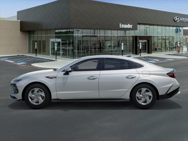 2025 Hyundai Sonata - Image 2