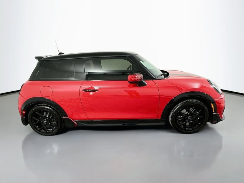 2025 MINI Hardtop - Image 2