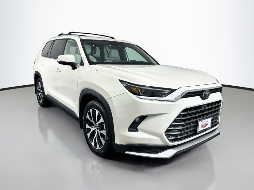 2024 Toyota Grand Highlander - Image 1