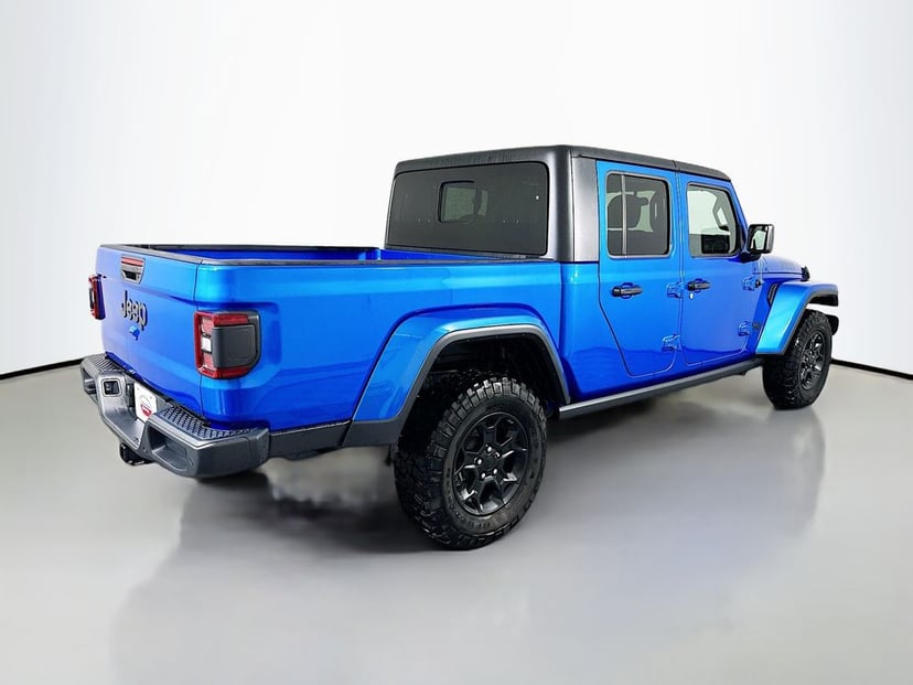 2023 Jeep Gladiator - Image 3
