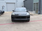 2022 Porsche Cayenne - Preview 3