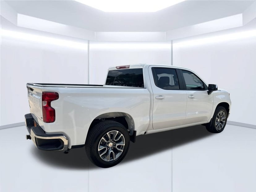 2026 Chevrolet Silverado 1500 - Image 3