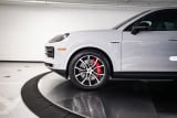 2026 Porsche Cayenne - Preview 11