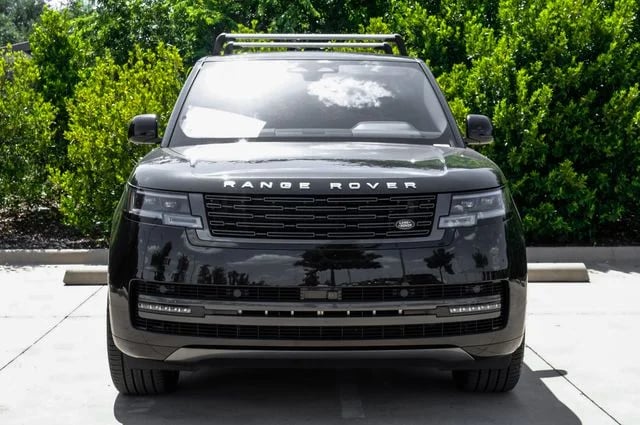 2024 Land Rover Range Rover - Image 2