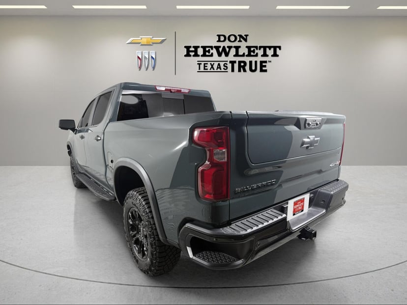 2025 Chevrolet Silverado 1500 - Image 3
