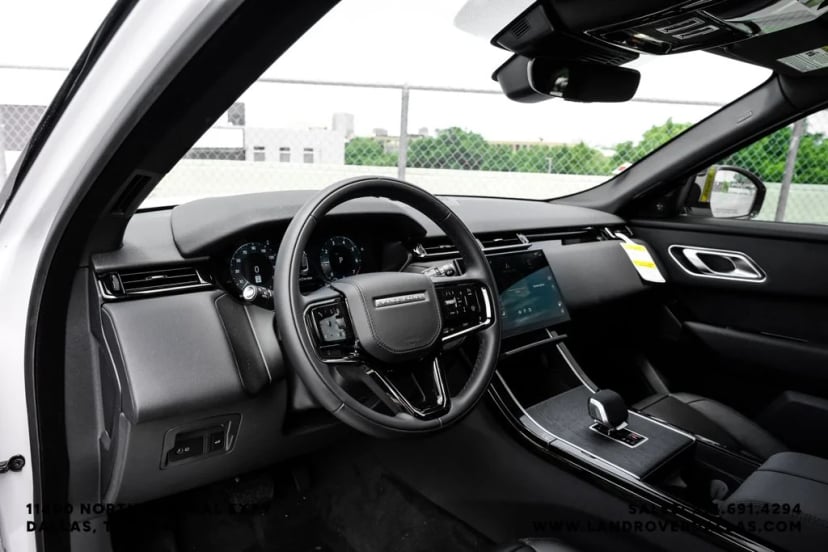 2026 Land Rover Range Rover Velar - Image 2