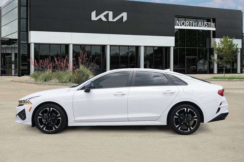 2023 Kia K5 - Image 2
