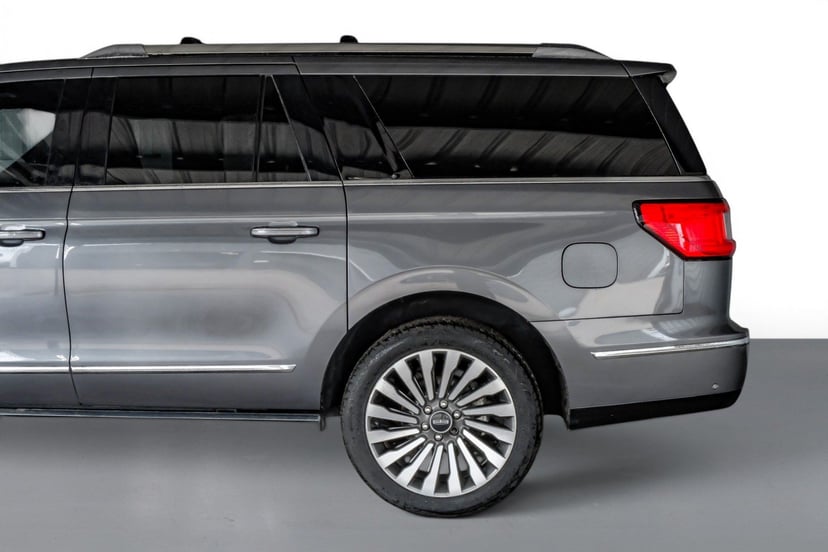 2021 Lincoln Navigator Reserve L - Image 3