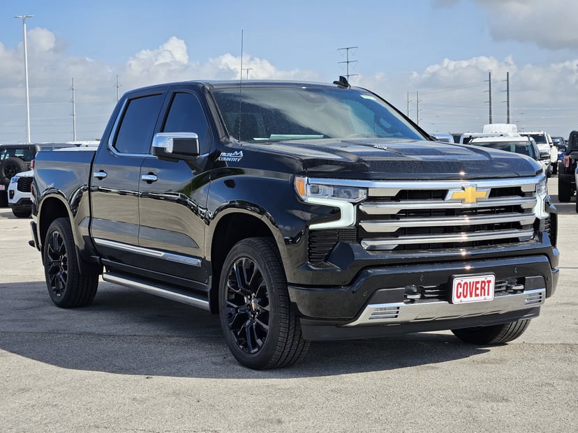 2026 Chevrolet Silverado - Image 2