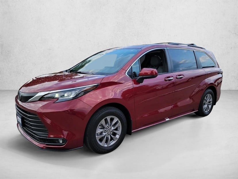 2026 Toyota Sienna - Image 1