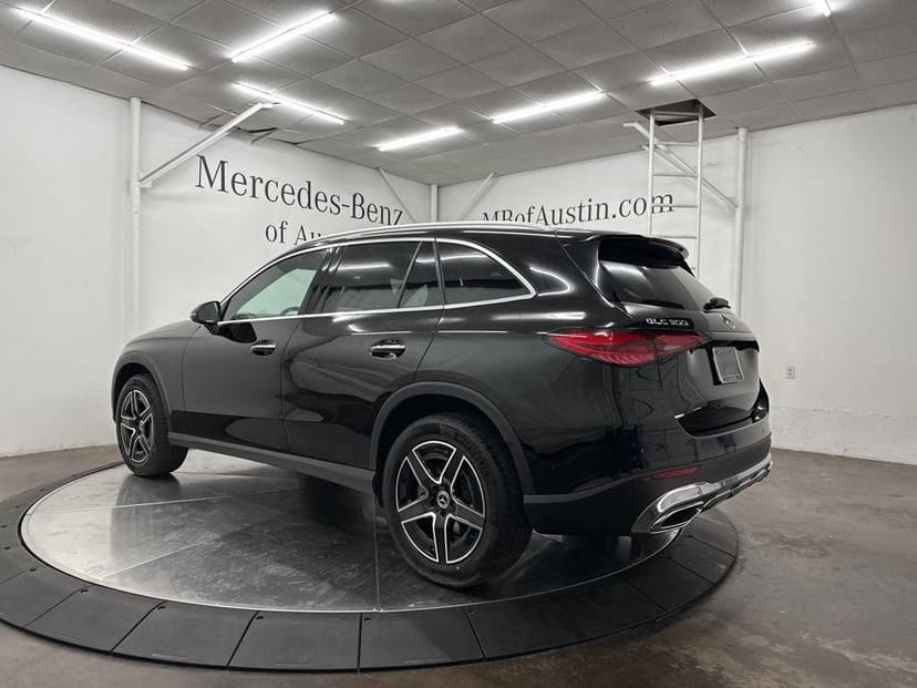 2026 Mercedes-Benz GLC - Image 2
