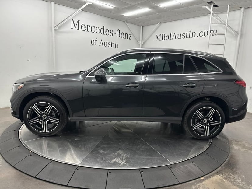 2027 Mercedes-Benz GLC - Image 1