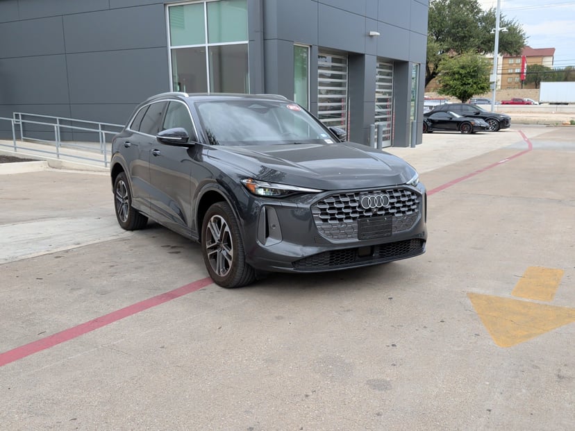 2025 Audi Q5 - Image 1