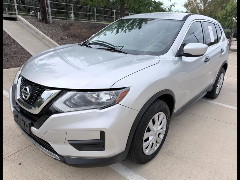 2017 Nissan Rogue - Image 1