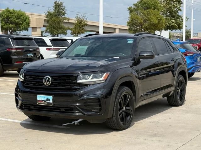 2022 Volkswagen Atlas Cross Sport - Image 1