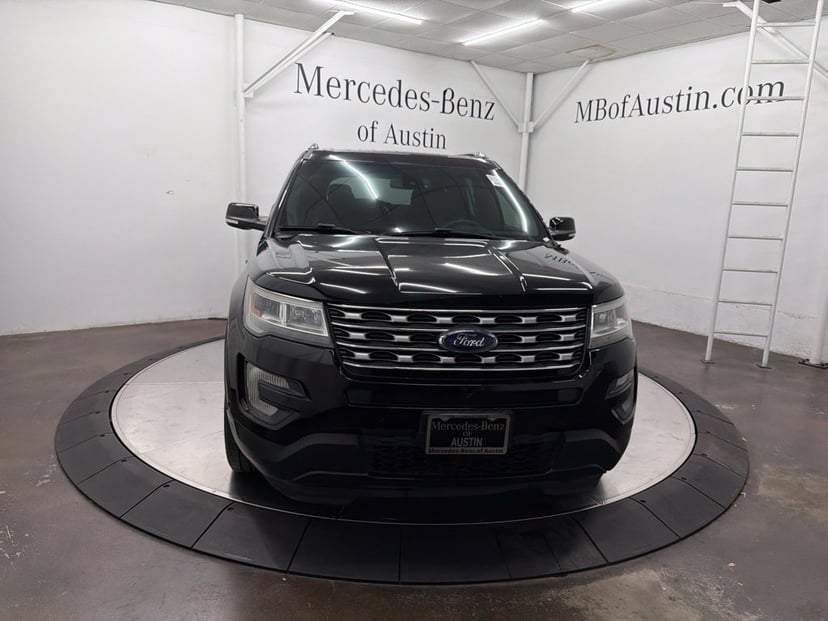 2017 Ford Explorer - Image 1