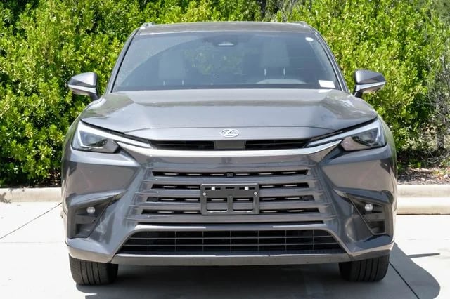 2024 Lexus TX - Image 3