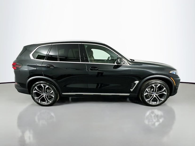2026 BMW X5 - Image 3