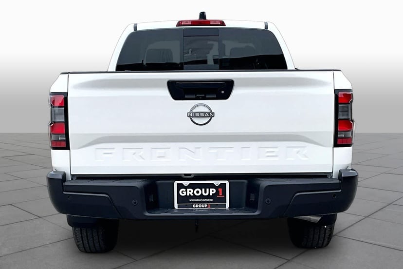 2026 Nissan Frontier - Image 2