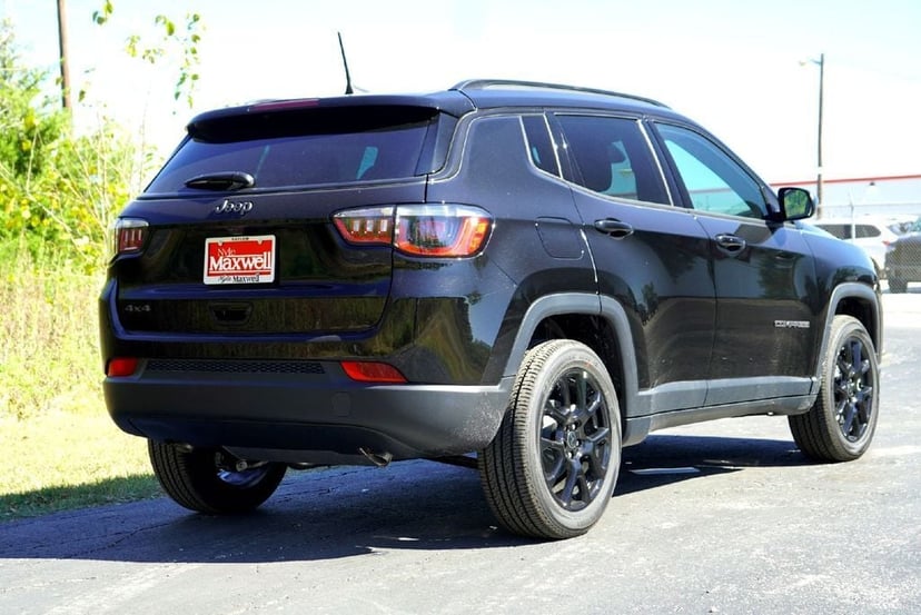 2026 Jeep Compass - Image 3