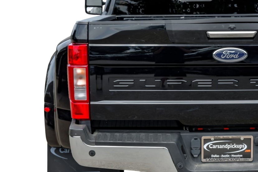 2022 Ford F-350 - Image 2