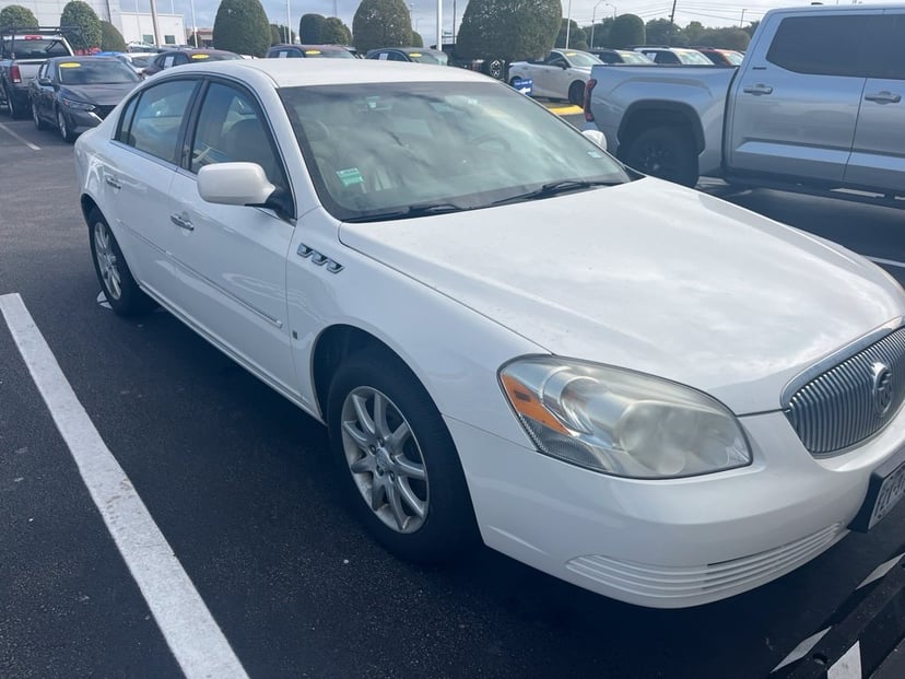 2008 Buick Lucerne - Image 1