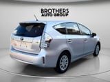 2013 Toyota prius-v - Preview 12