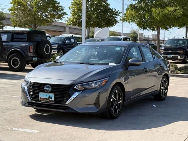 2025 Nissan Sentra - Image 2
