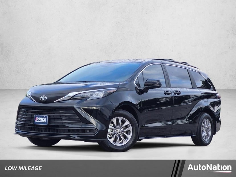 2026 Toyota Sienna - Image 1