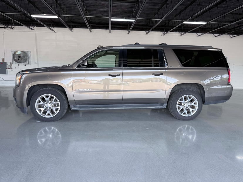 2016 GMC Yukon XL - Image 2