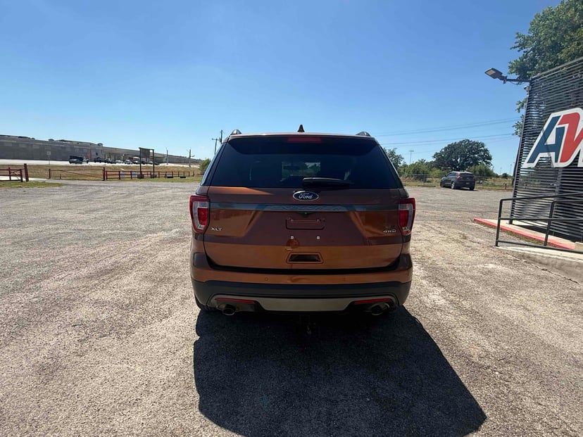 2017 Ford Explorer - Image 3