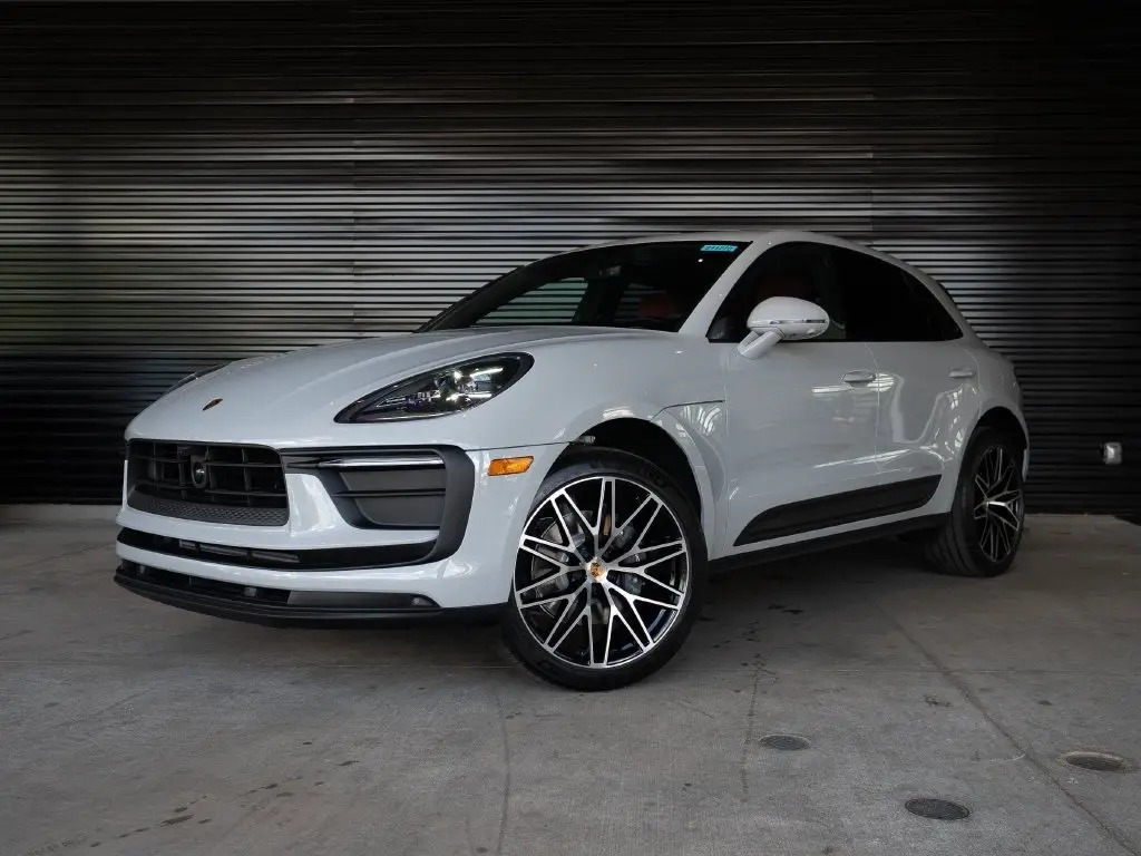 2026 Porsche Macan - Image 1
