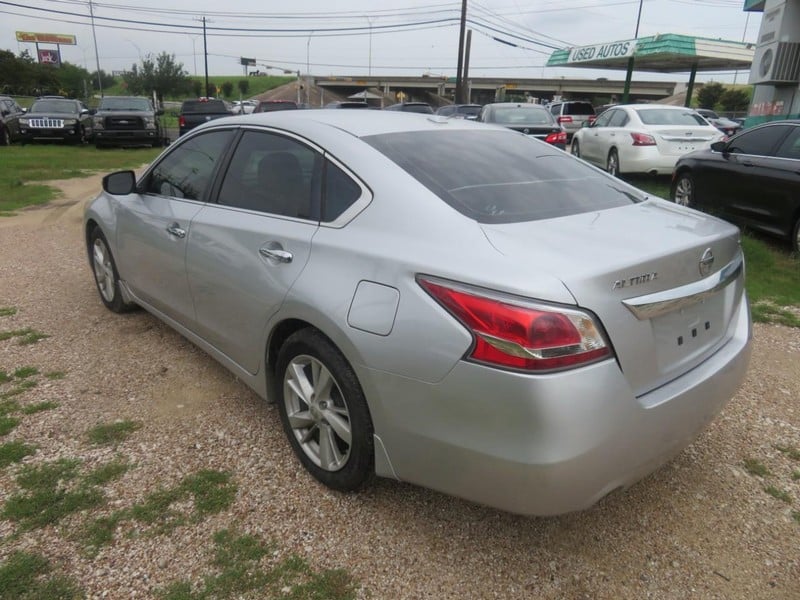2015 Nissan Altima - Image 3