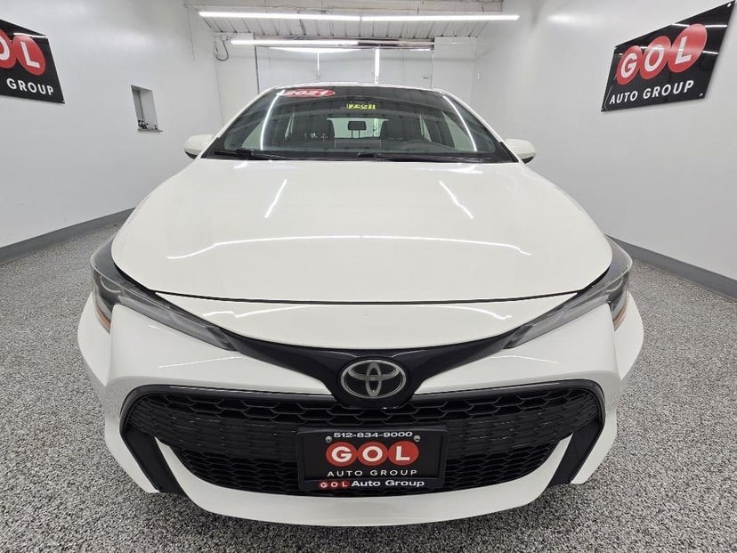 2021 Toyota Corolla SE Hatchback CVT - Image 2