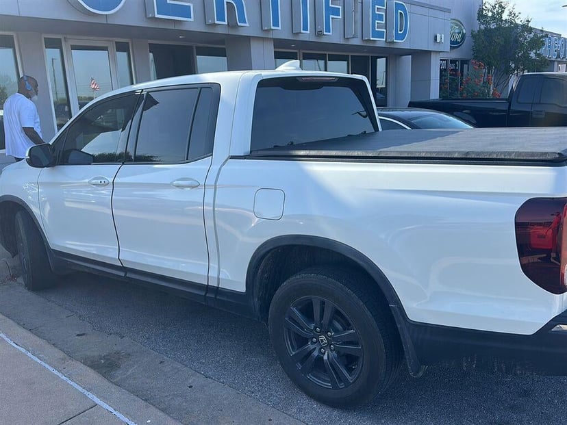 2018 Honda Ridgeline - Image 3