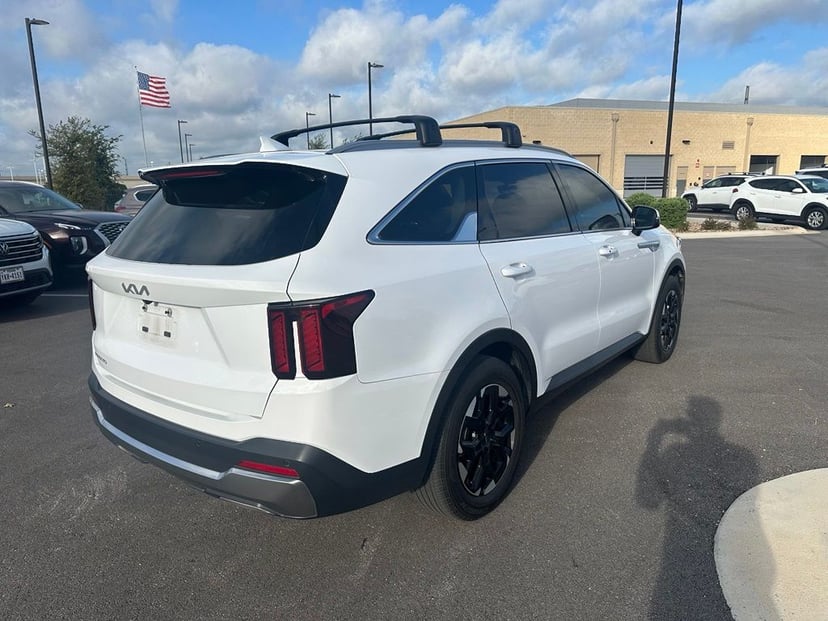2024 Kia Sorento - Image 3